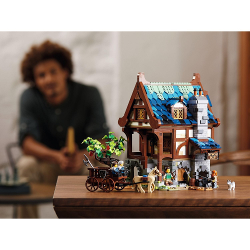 Конструктор LEGO Ideas Средневековая кузница 21325