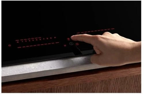 Индукционная варочная поверхность Electrolux EIP6446 черный