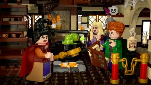 Lego Ideas 21341 Disney Hocus Pocus: The Sanderson Sisters' Cottage