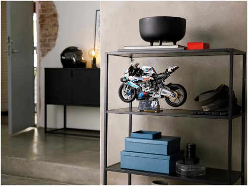 Конструктор LEGO Technic 42130 BMW M 1000 RR, 1920 дет.