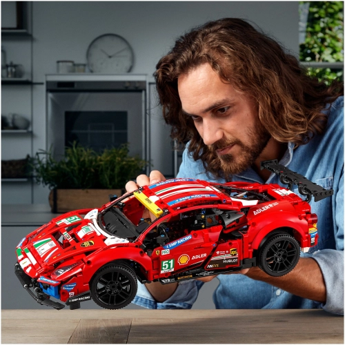 Конструктор LEGO Technic Ferrari 488 GTE 42125