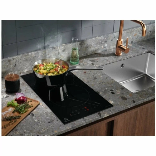 Варочная панель индукционная Electrolux LIT30230C